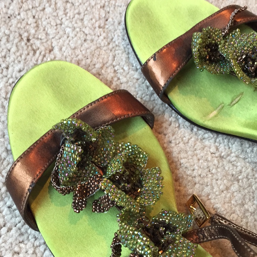 Beverly Feldman kitten heels. - Picture 8 of 8